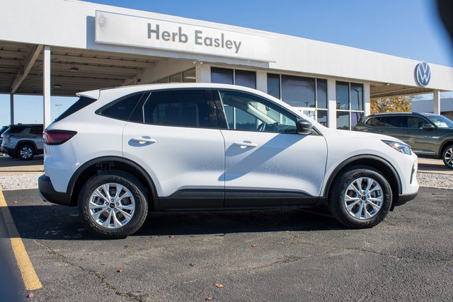 Used 2025 Ford Escape Active image 2