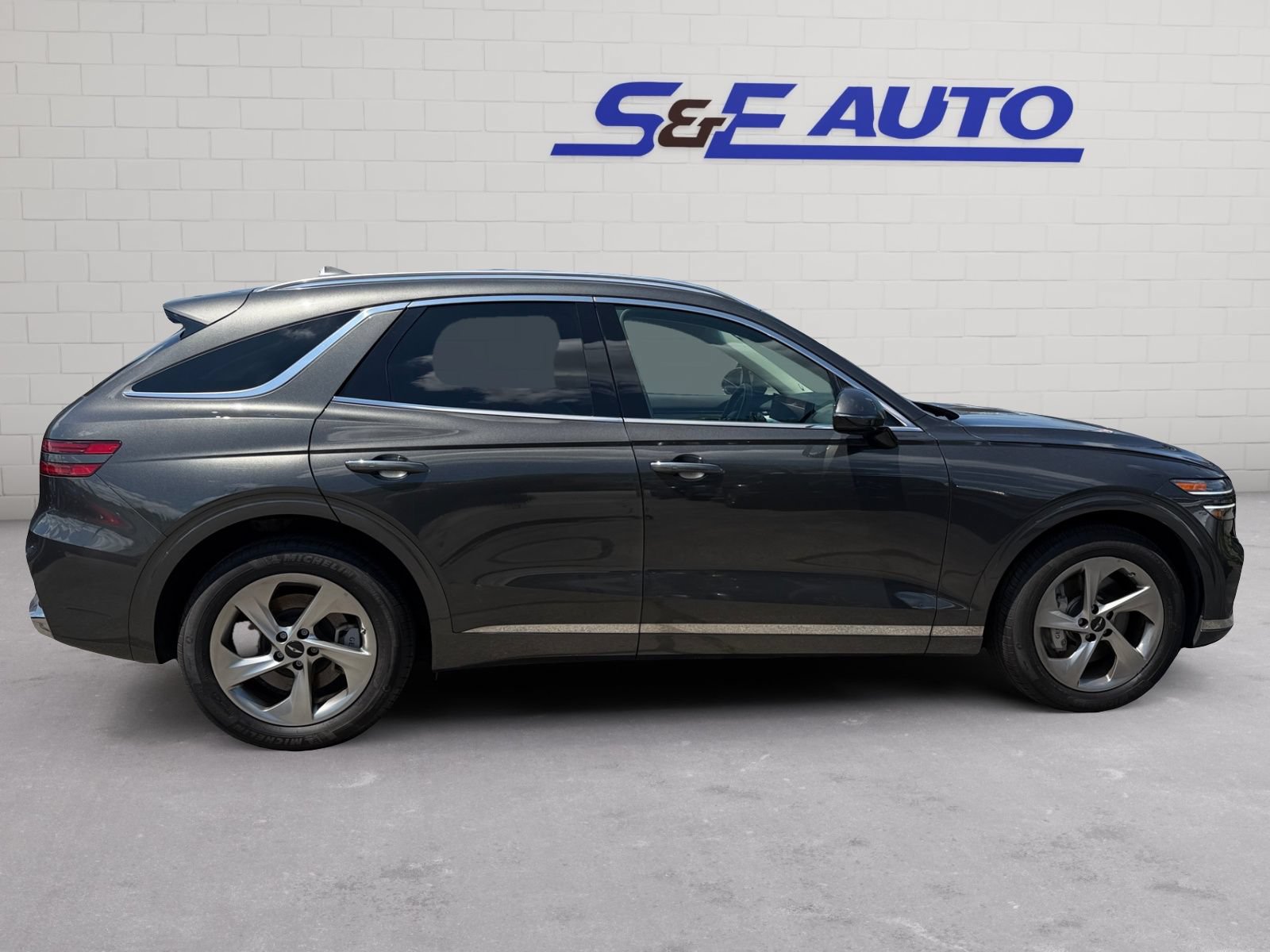 Used 2026 Genesis GV70 2.5T Select AWD/4WD image 5