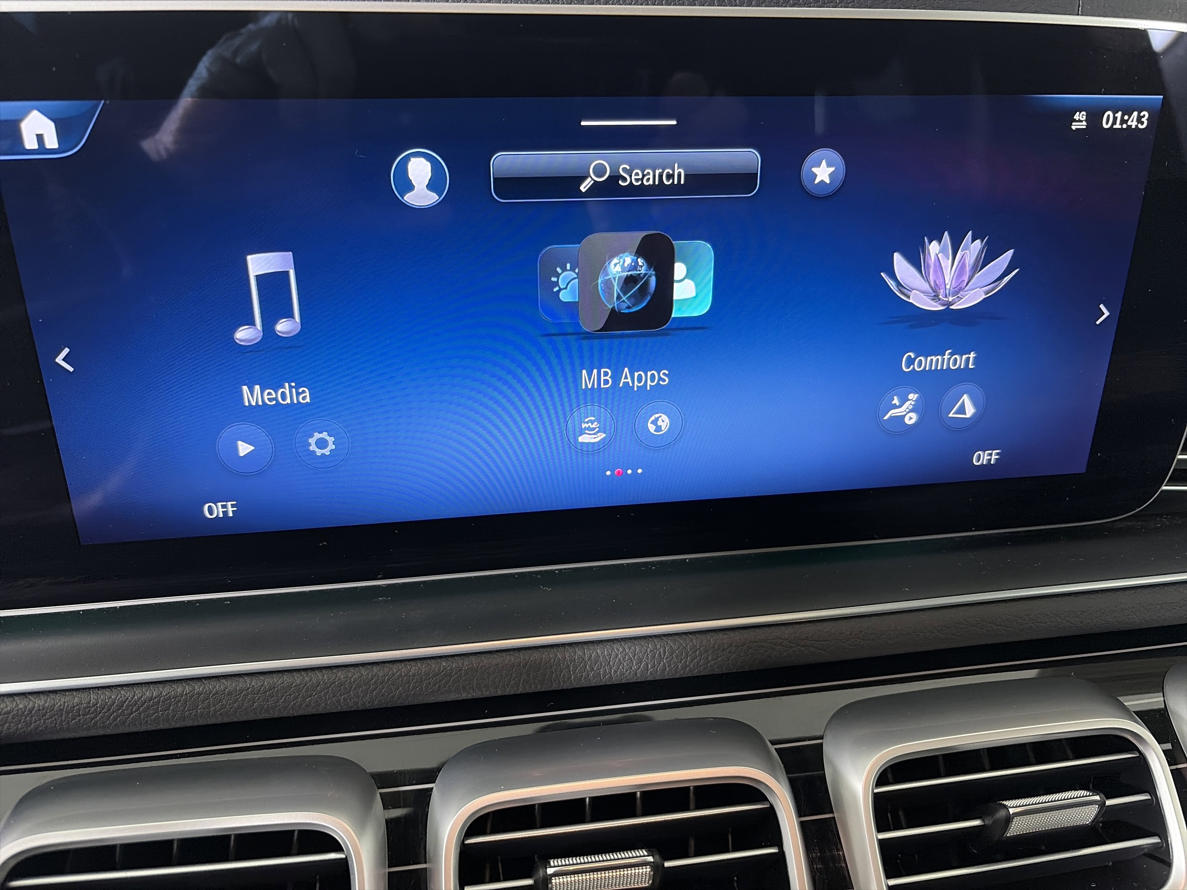 Used 2024 Mercedes-Benz GLS 580 4MATIC image 26