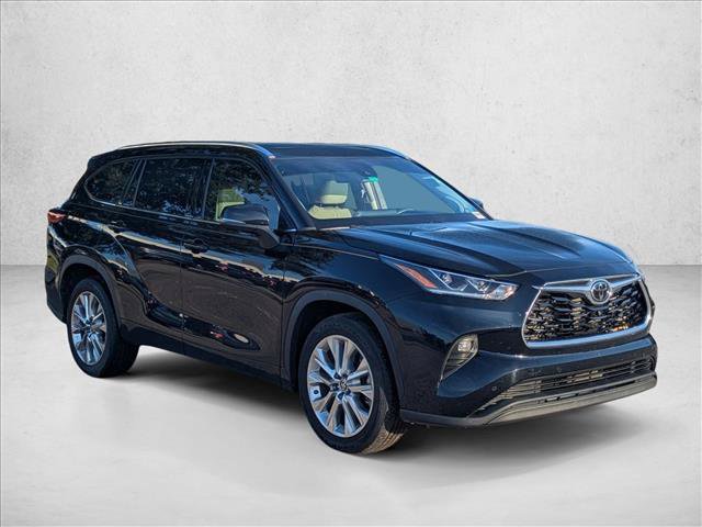 Used 2022 Toyota Highlander Limited FWD video 3