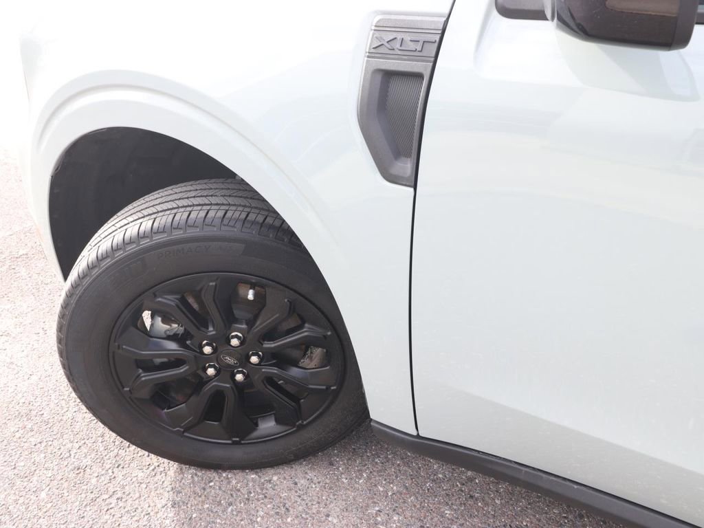 Certified 2024 Ford Maverick XLT w/ XLT Luxury Package image 3