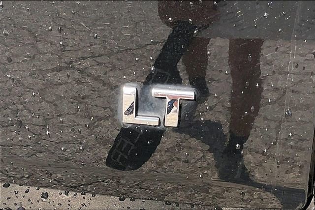 Used 2023 Chevrolet Traverse LT image 23