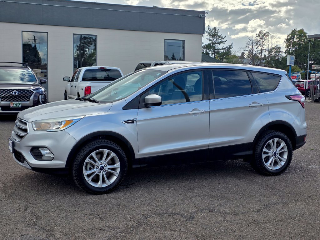 Used 2017 Ford Escape SE AWD/4WD image 30