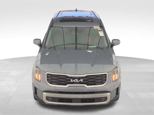 Used 2024 Kia Telluride SX Prestige w/ Towing Package AWD/4WD image 3