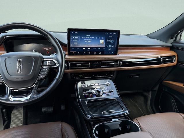 Certified 2023 Lincoln Nautilus Reserve image 26