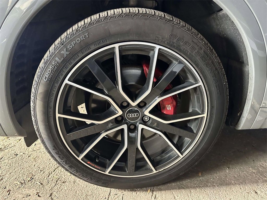 Used 2022 Audi SQ5 Prestige w/ Prestige Package image 8