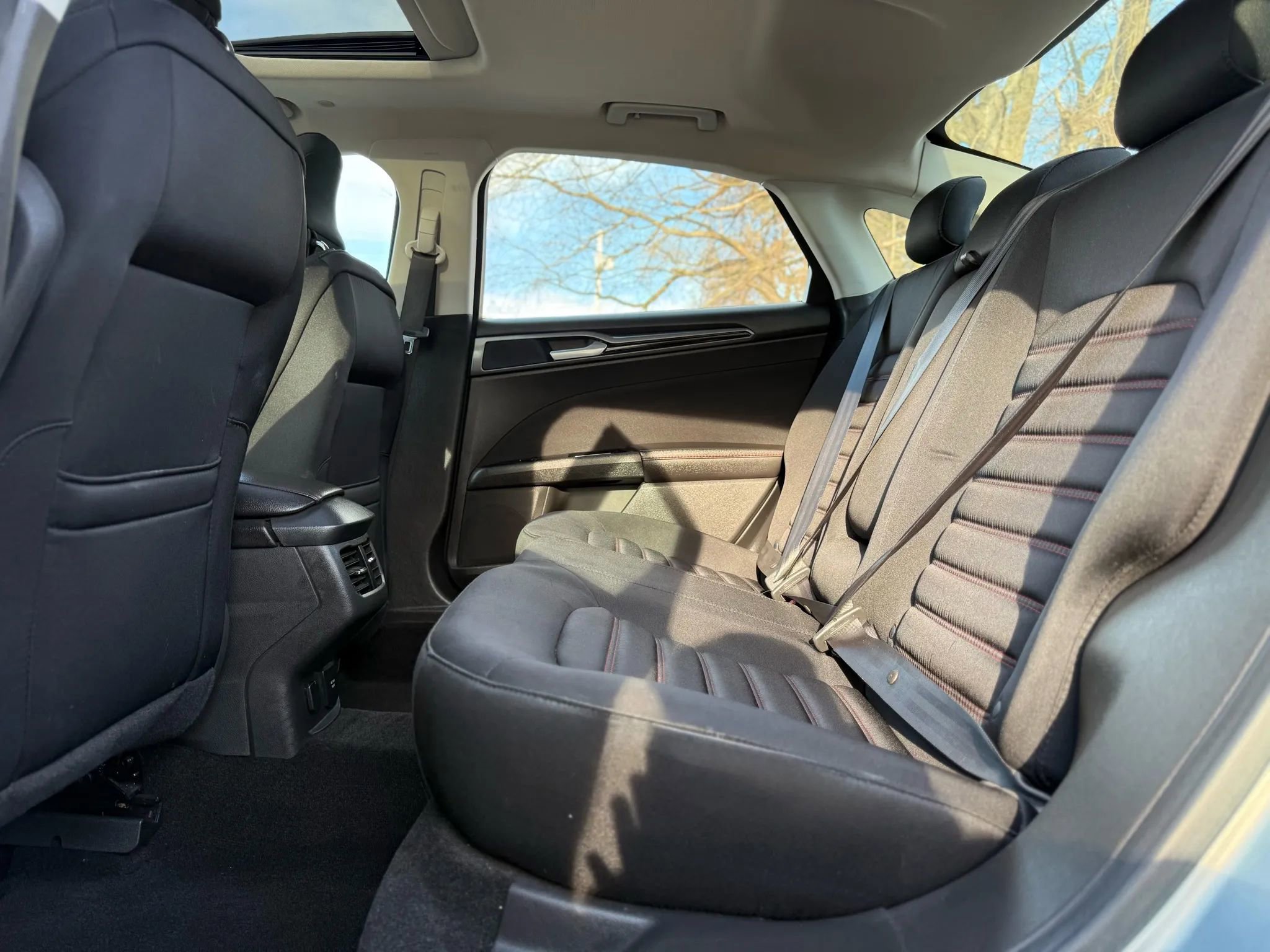 Used 2014 Ford Fusion SE image 35