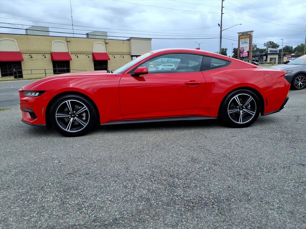 Used 2024 Ford Mustang Premium image 2