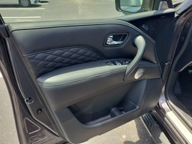 Used 2024 INFINITI QX80 Sensory w/ Cargo Package AWD/4WD image 17