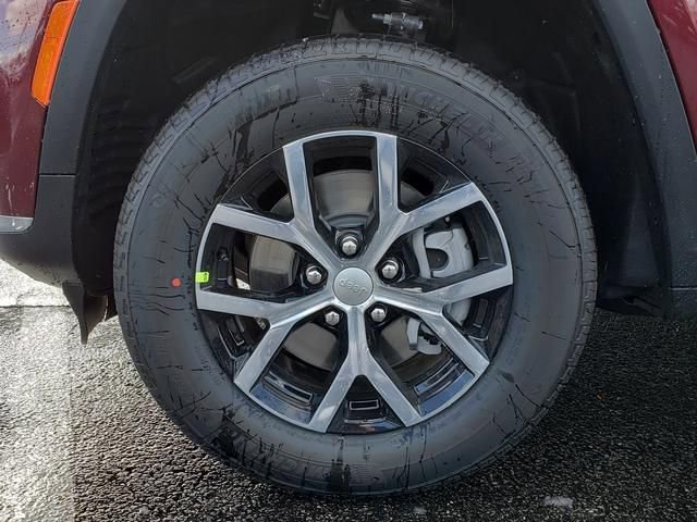 New 2025 Jeep Grand Cherokee L Limited image 12