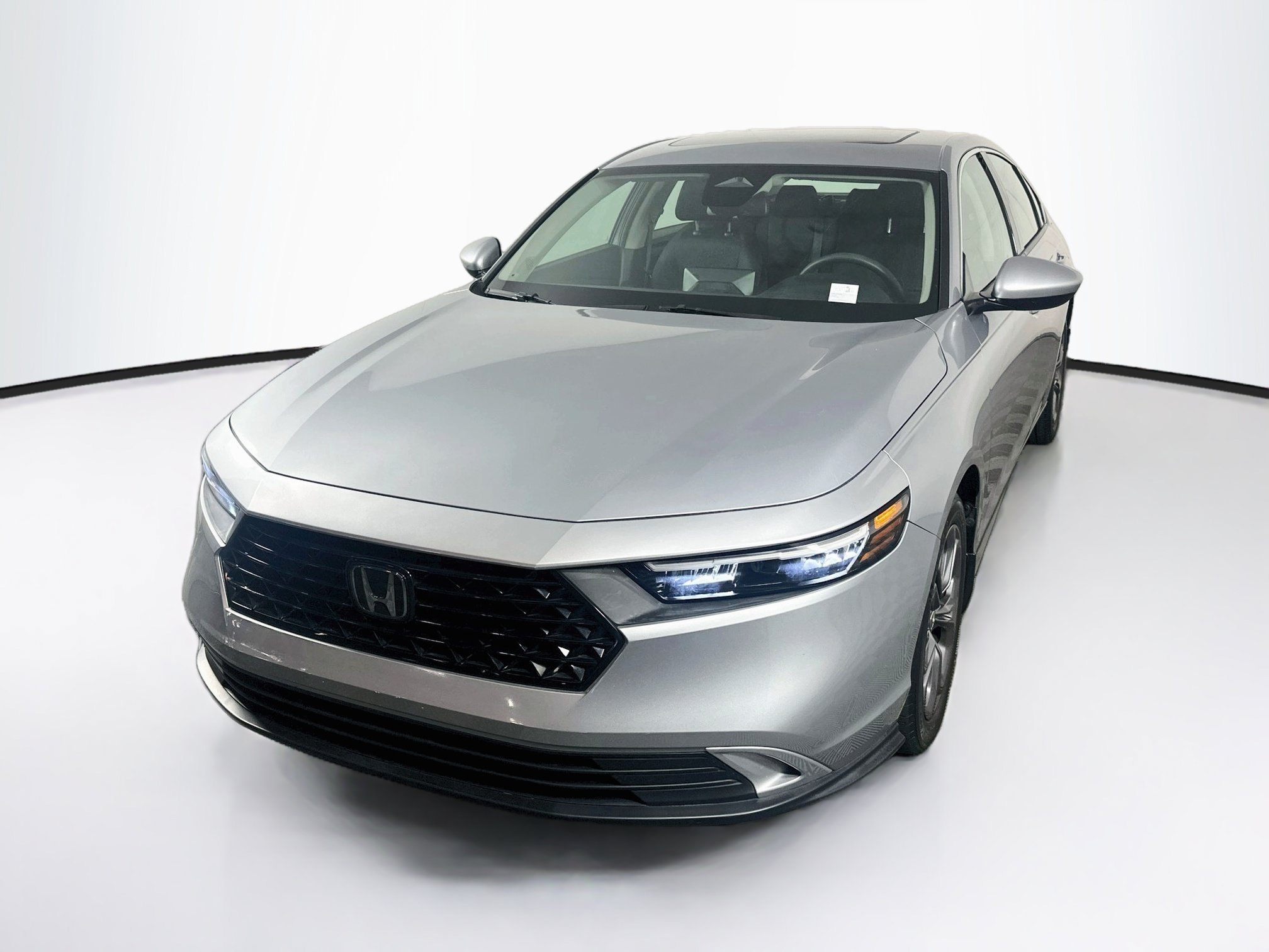 Used 2023 Honda Accord EX image 3