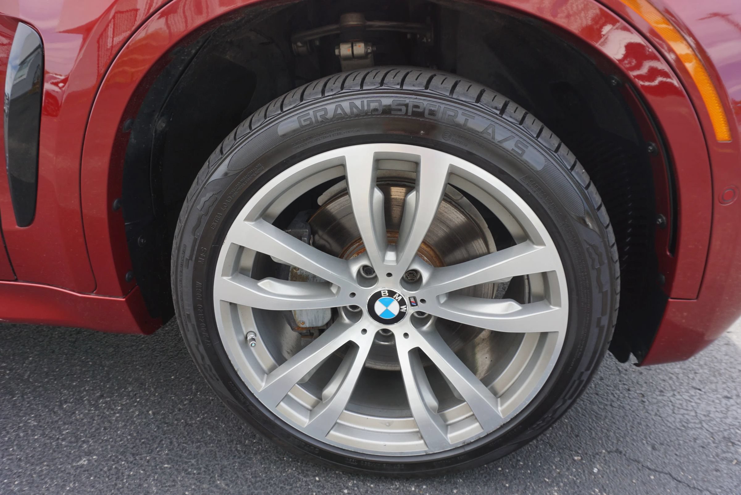 Used 2015 BMW X6 xDrive50i w/ Executive Package AWD/4WD image 30