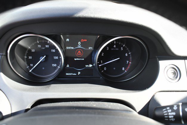 Used 2018 Land Rover Discovery Sport SE image 31