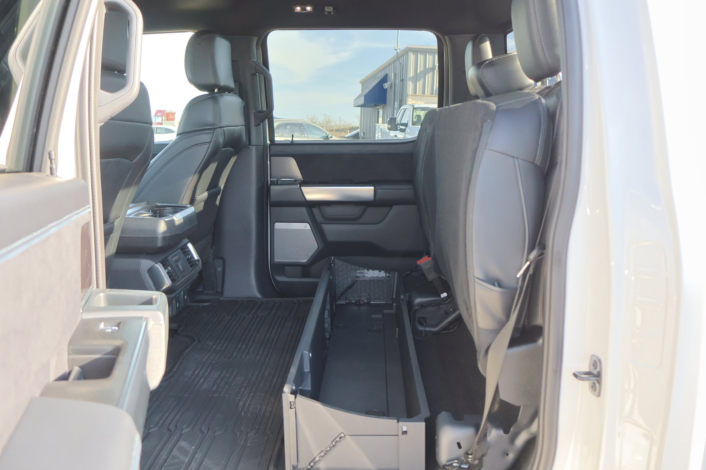 Certified 2025 Ford F150 Platinum w/ FX4 Off-Road Package image 31