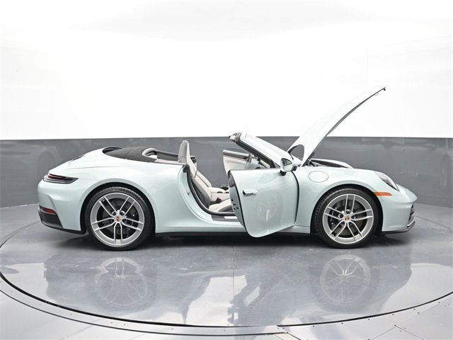 New 2026 Porsche 911 Carrera S image 31