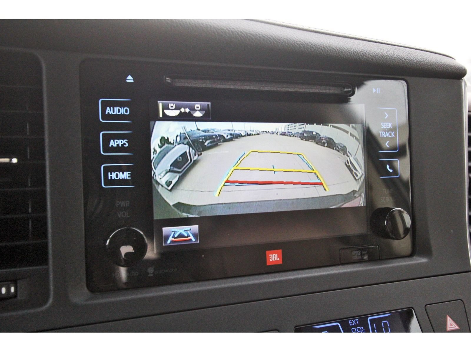Used 2015 Toyota Sienna Limited Premium FWD image 26