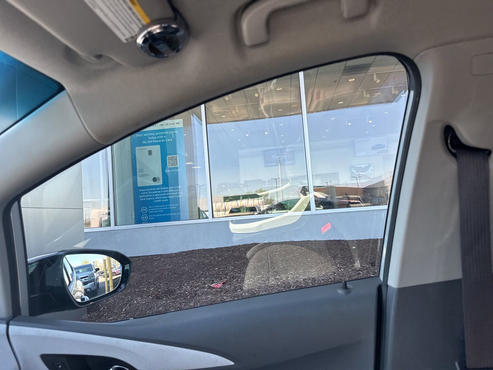 Used 2017 Chevrolet Bolt Premier w/ Driver Confidence II Package FWD image 27