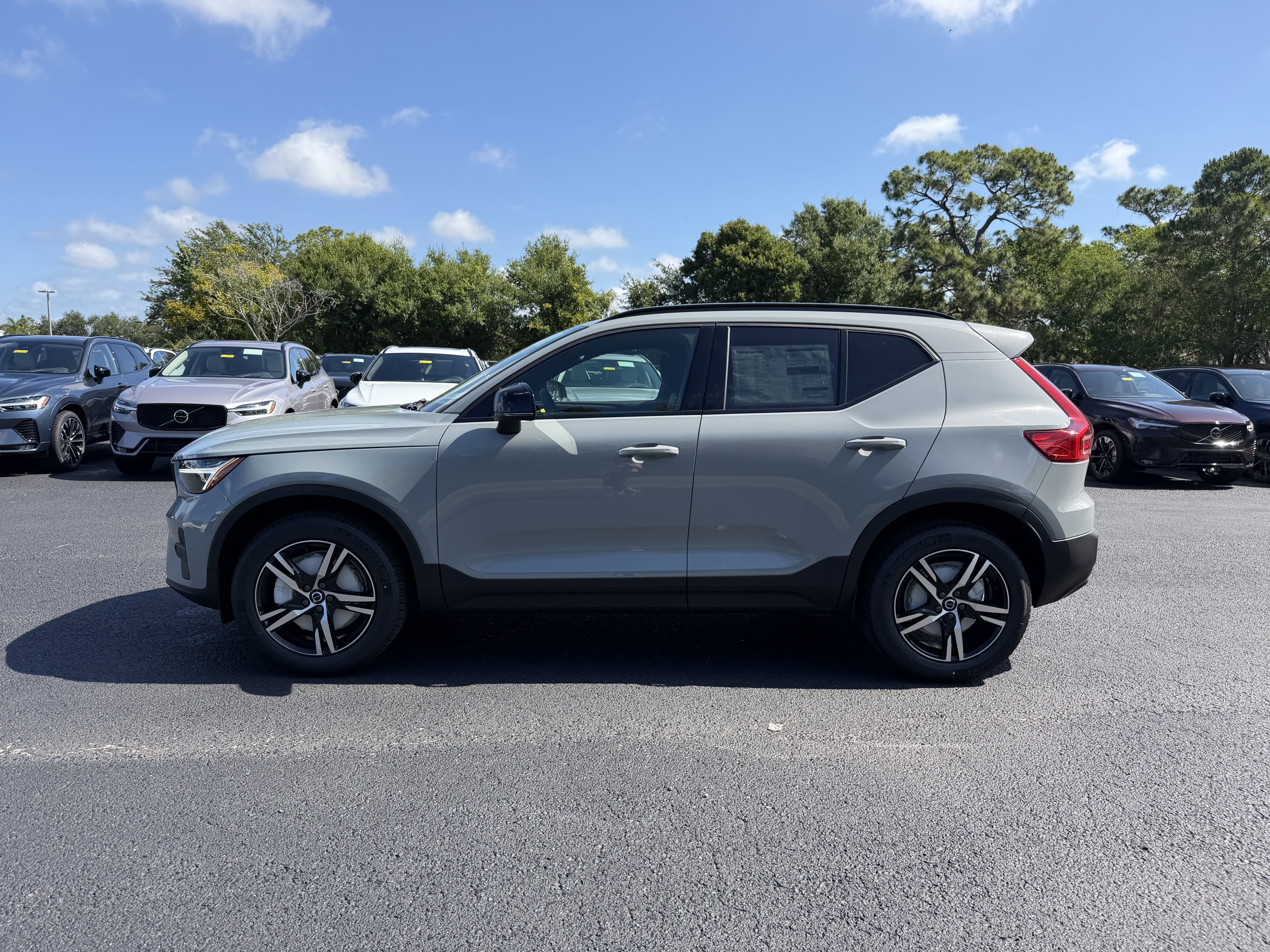 New 2026 Volvo XC40 B5 Core AWD/4WD image 6