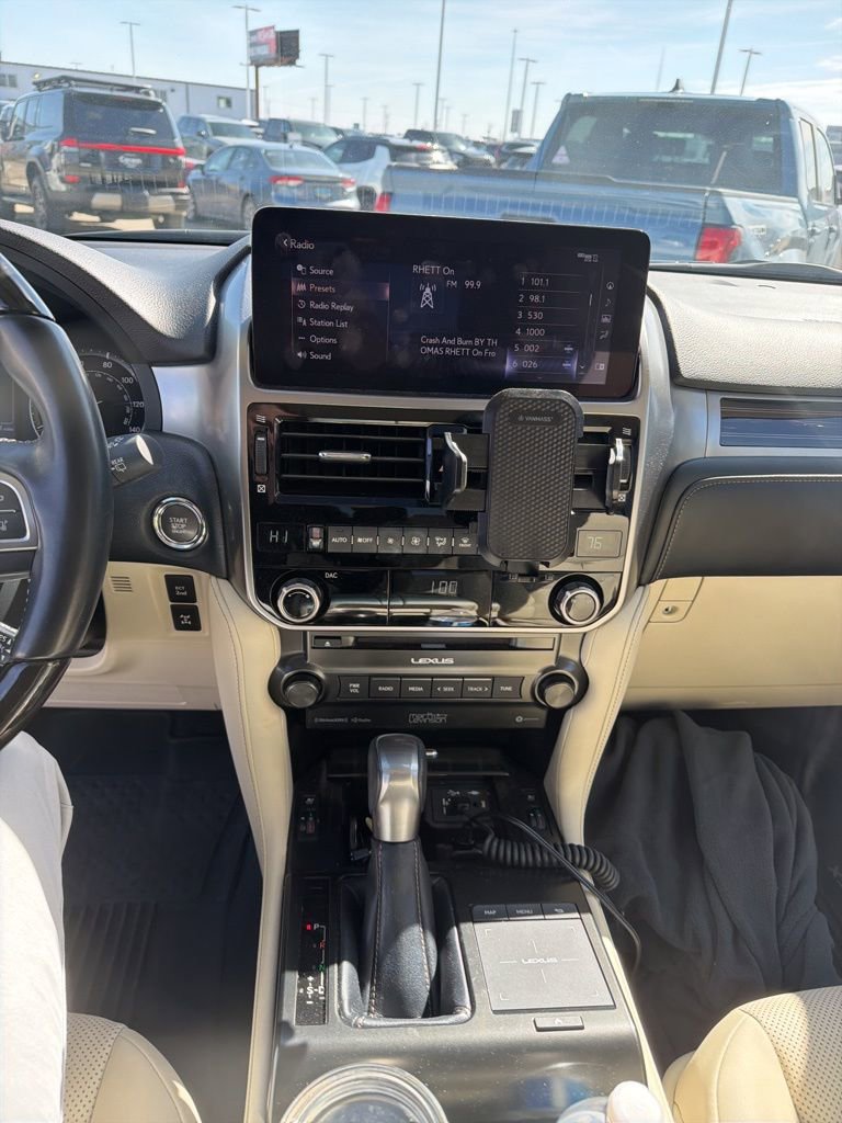 Used 2022 Lexus GX 460 Premium image 16