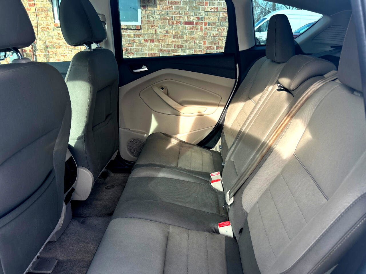 Used 2015 Ford C-MAX SE w/ Cargo Management Package image 19