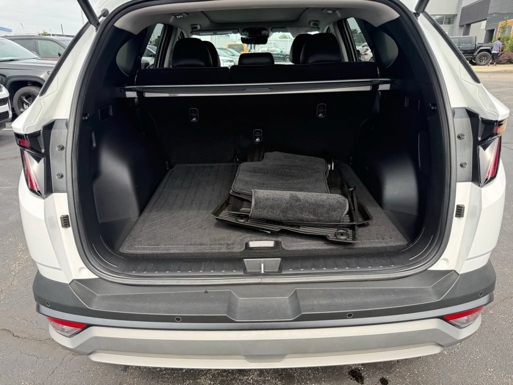 Used 2025 Hyundai Tucson Limited AWD/4WD image 29