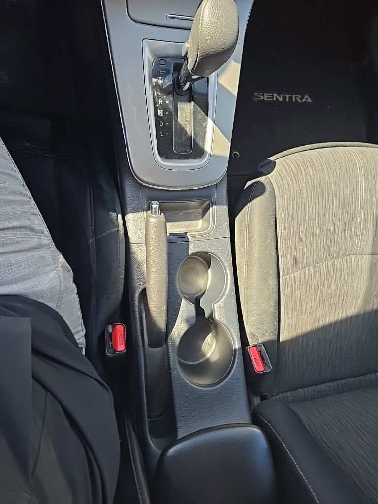 Used 2014 Nissan Sentra SV image 6