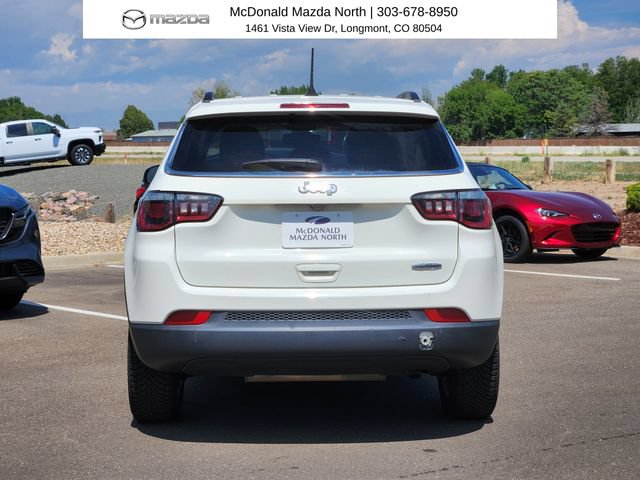 Used 2018 Jeep Compass Latitude w/ Popular Equipment Group FWD image 12