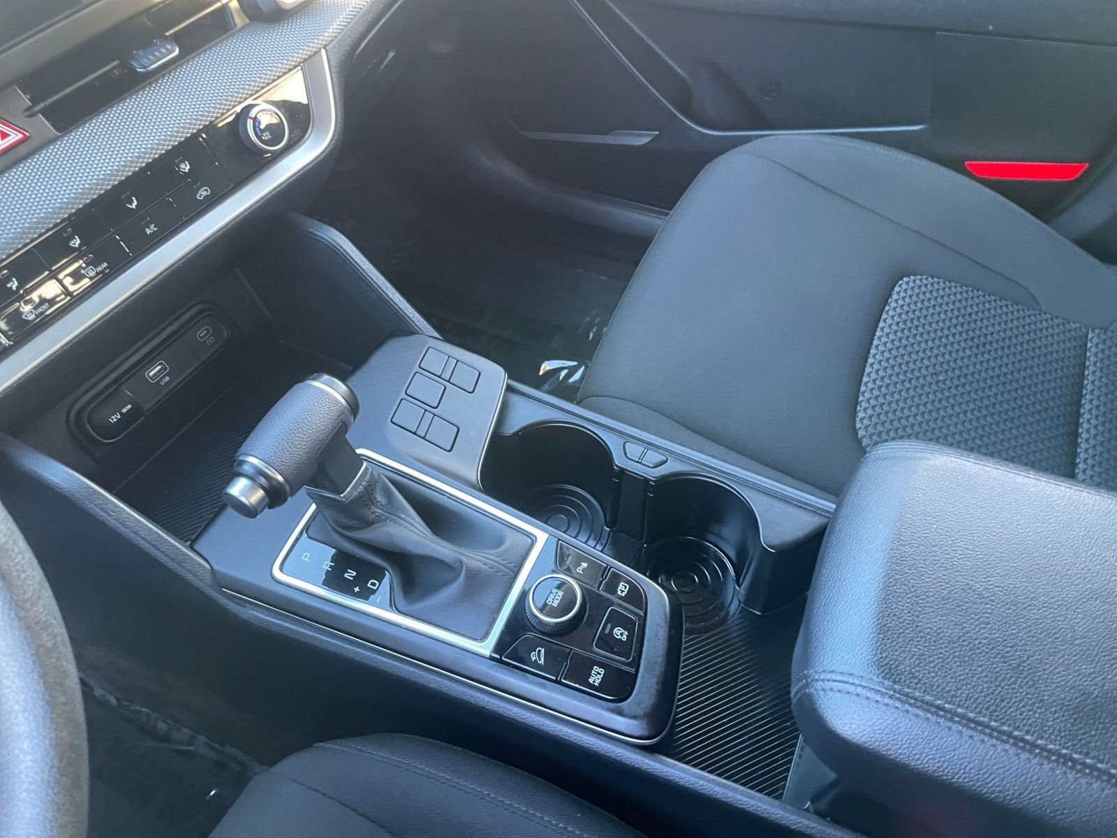 Used 2025 Kia Sportage LX FWD image 41