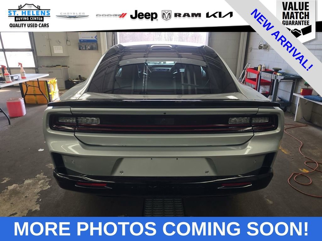 Used 2024 Dodge Charger Daytona Scat Pack w/ Plus Group AWD/4WD image 14