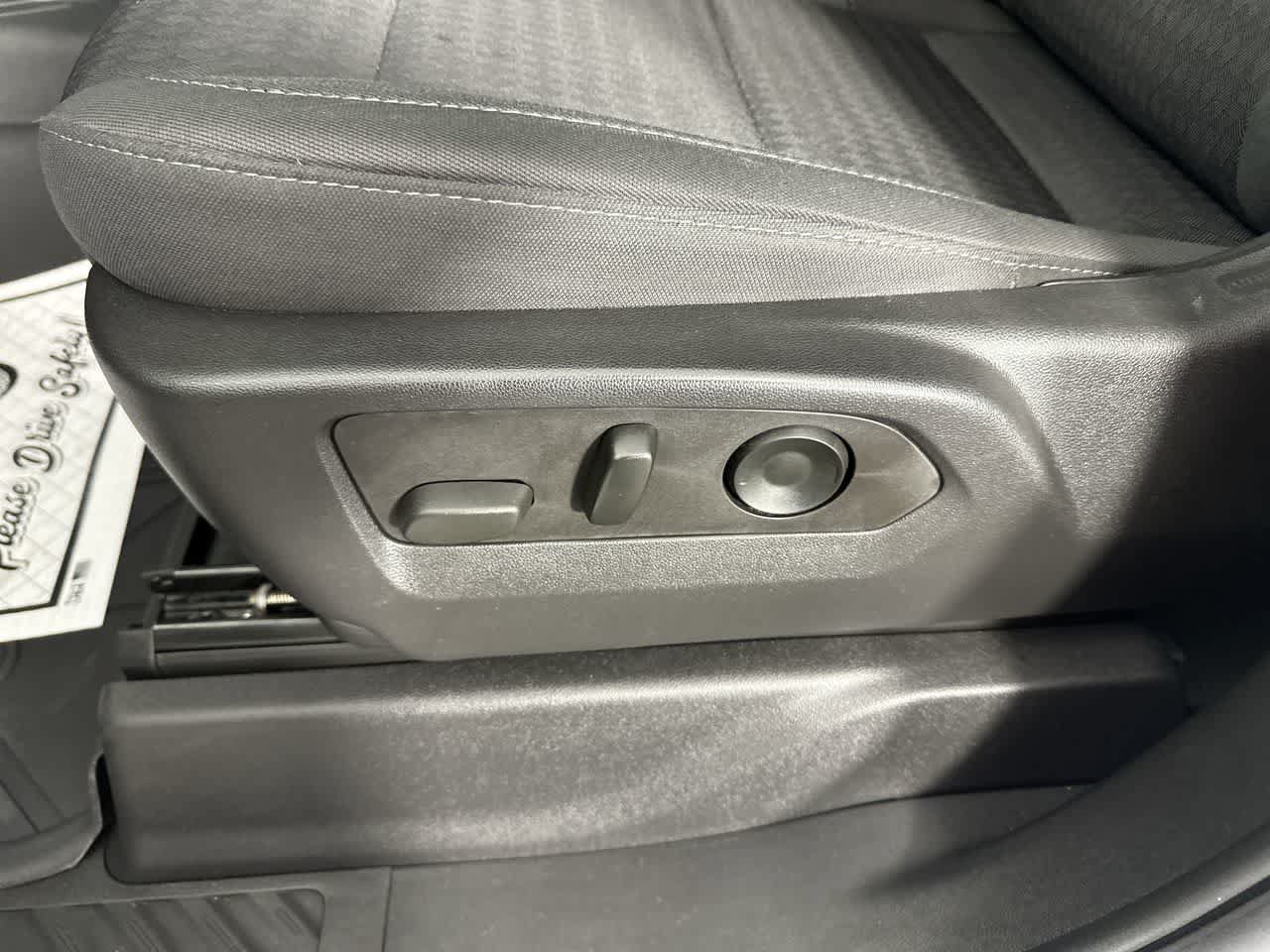 Used 2022 Chevrolet Silverado 1500 Custom AWD/4WD image 12