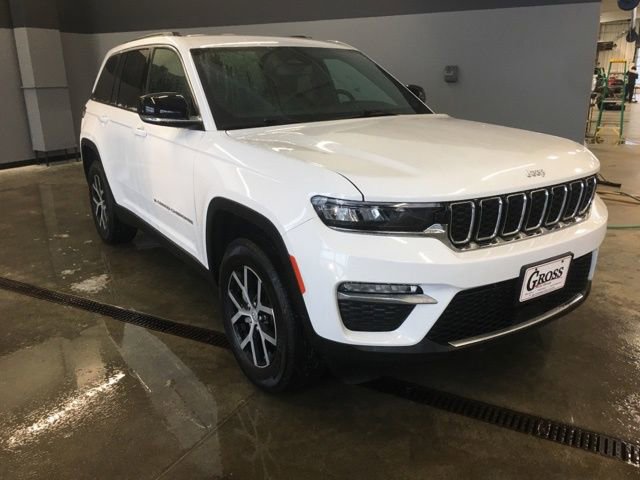 Used 2024 Jeep Grand Cherokee Limited w/ Trailer Tow Package image 2