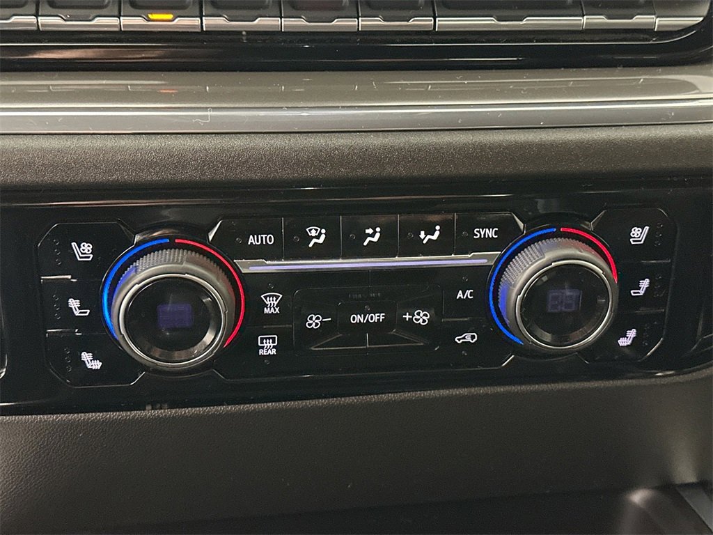 Used 2024 Chevrolet Silverado 2500 High Country image 17