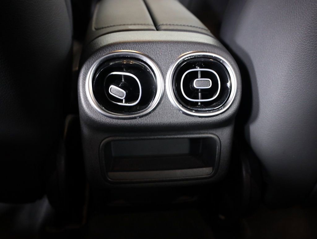 Used 2024 Mercedes-Benz GLC 300 4MATIC image 34