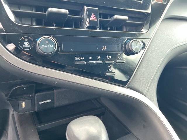 Used 2024 Toyota Camry SE image 32