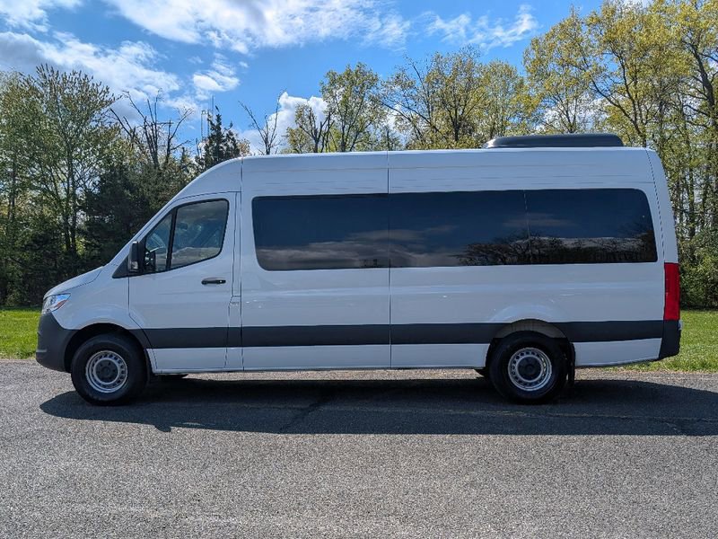 Used 2022 Mercedes-Benz Metris image 9