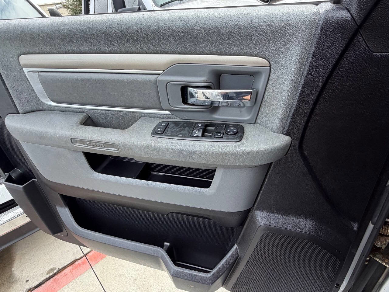 Used 2014 RAM 2500 SLT w/ Popular Equipment Group AWD/4WD image 27