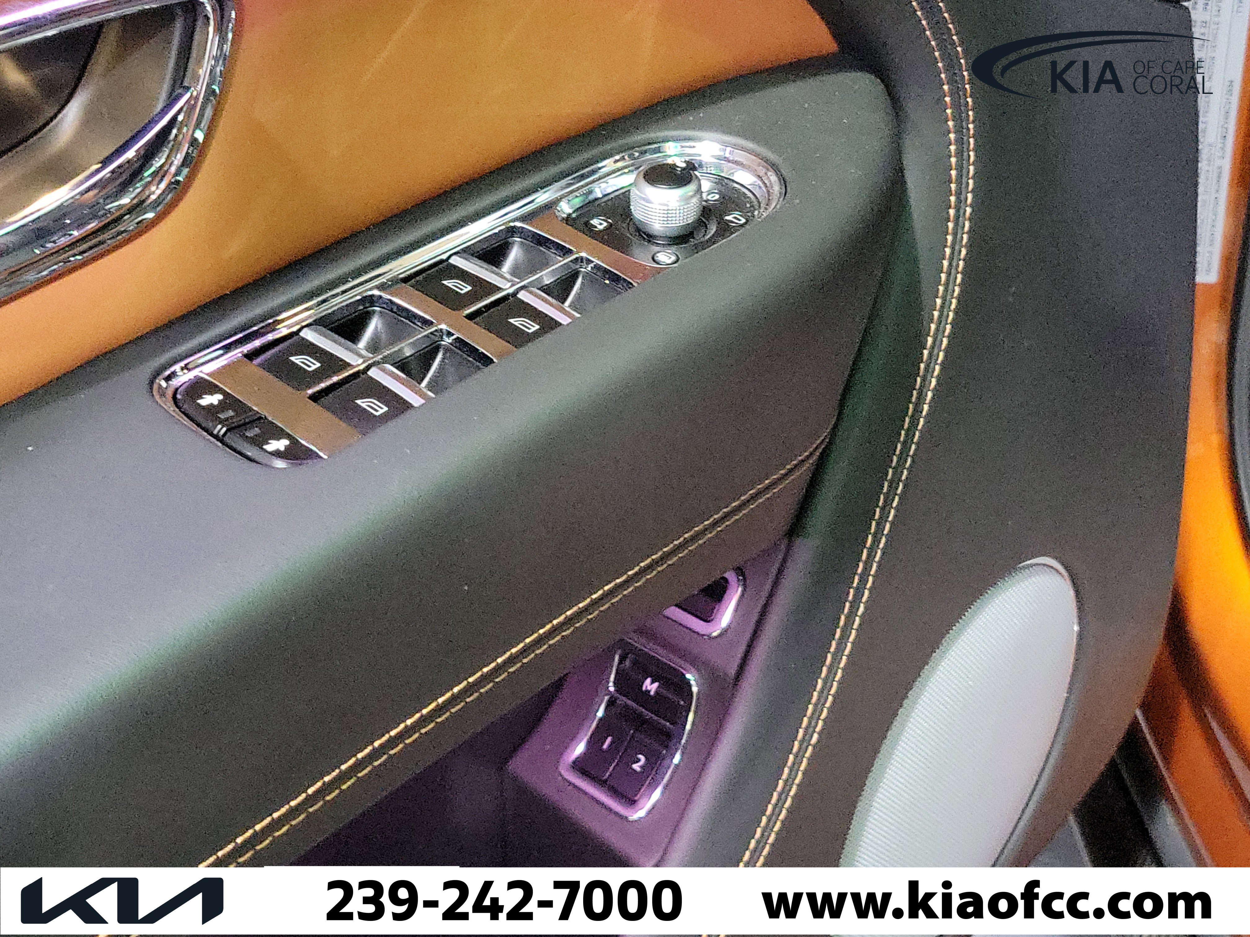 Used 2022 Bentley Bentayga image 27