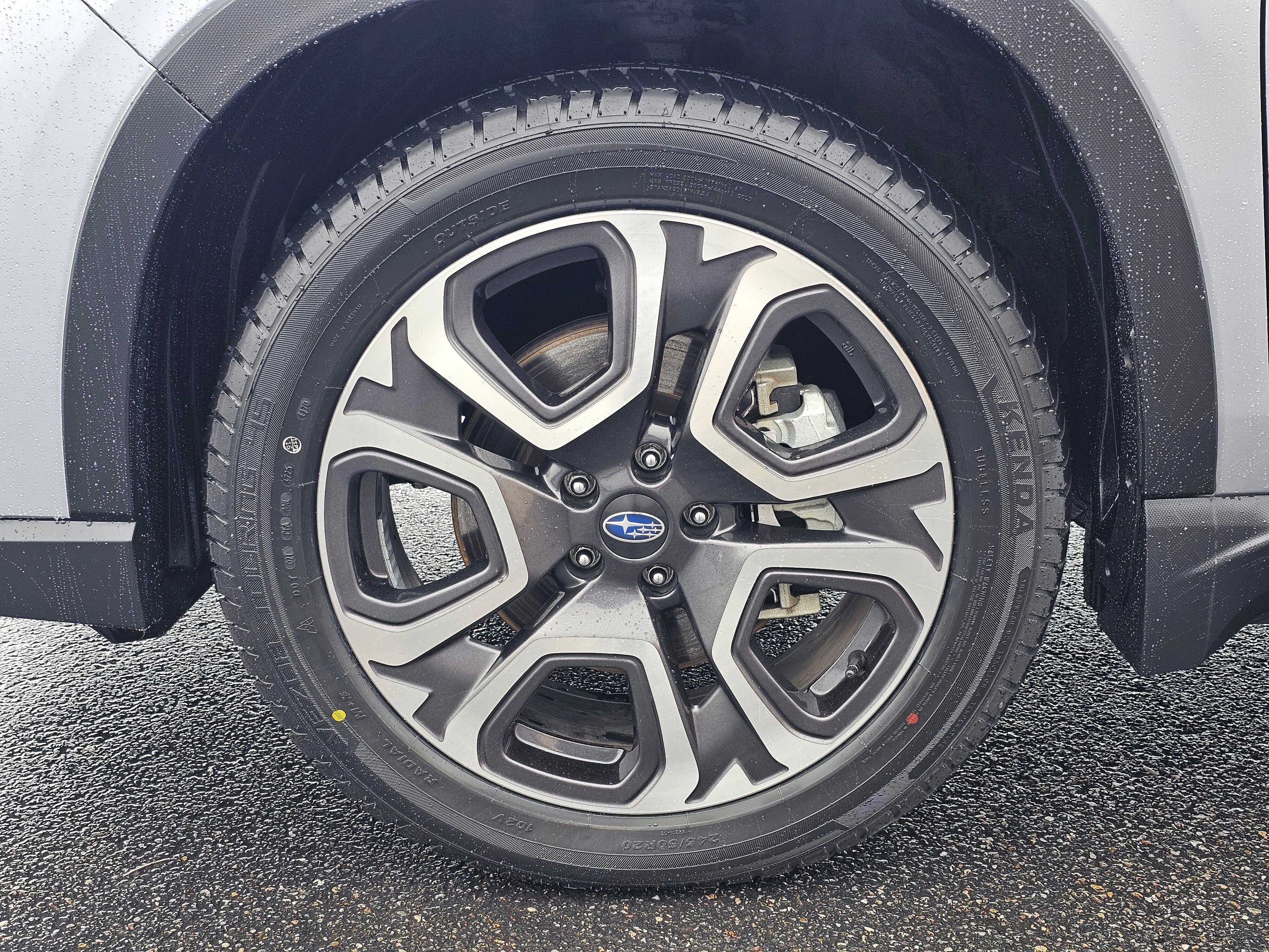 Used 2023 Subaru Ascent Limited w/ Technology Package image 8