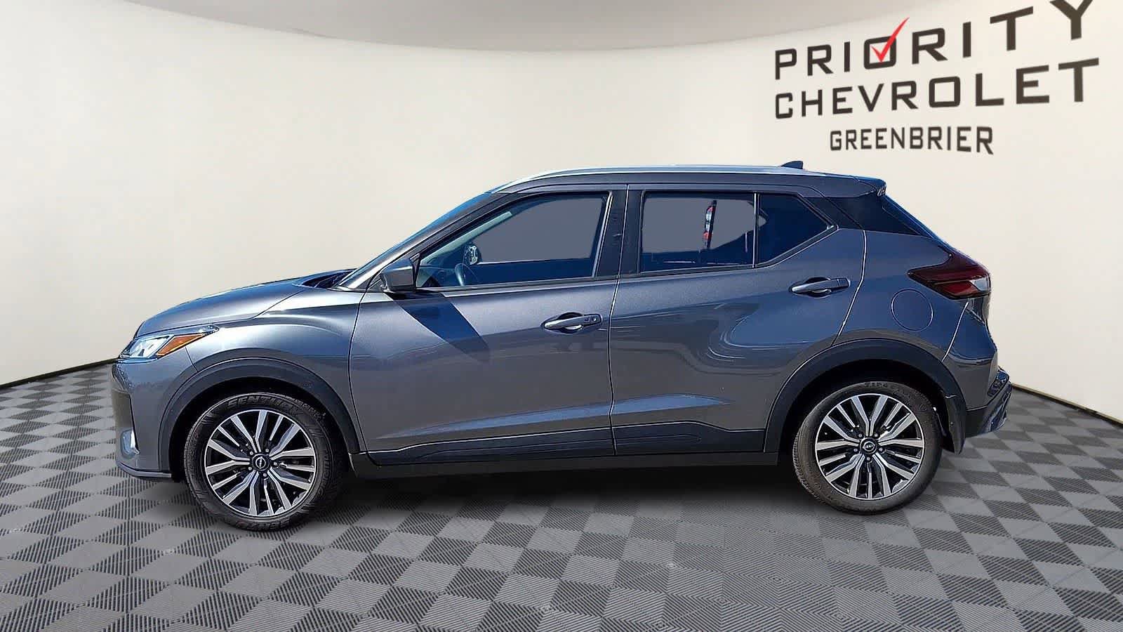 Used 2023 Nissan Kicks SV image 5