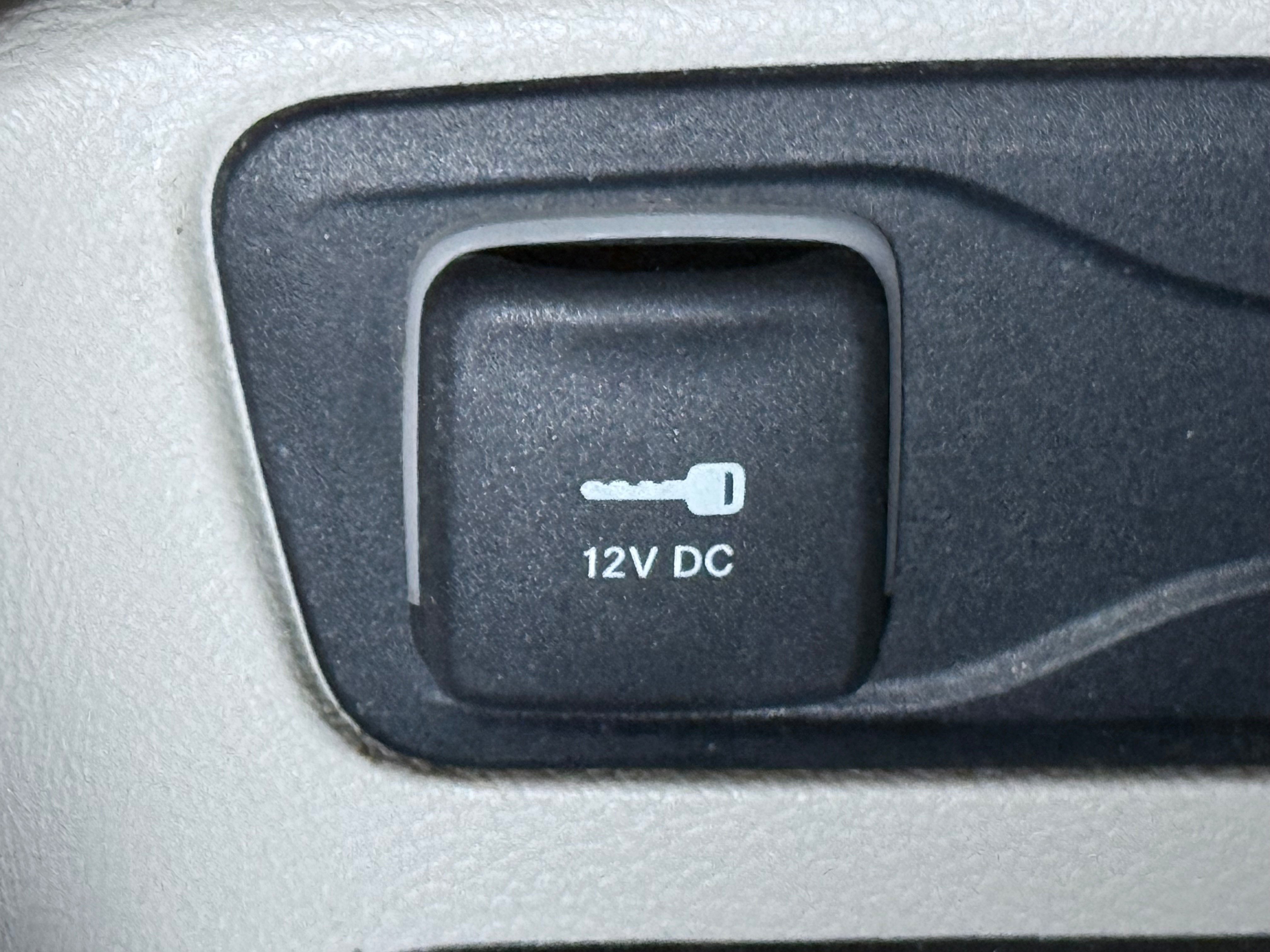 Used 2023 Chrysler Voyager LX FWD image 25