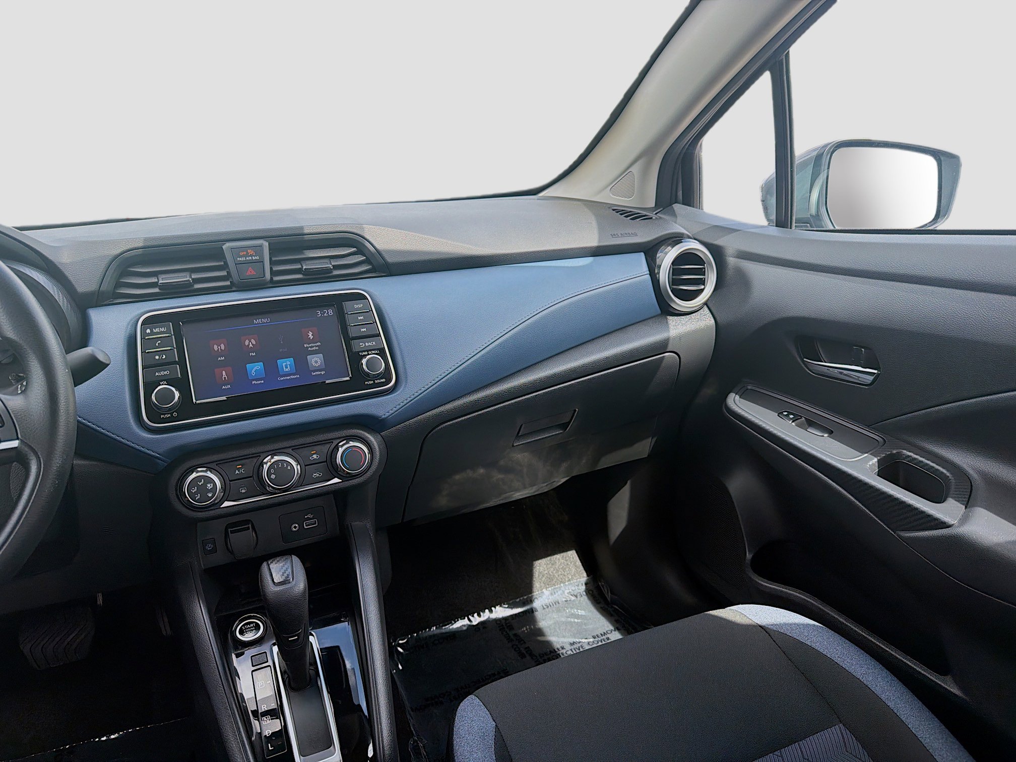 Used 2025 Nissan Versa SV image 21
