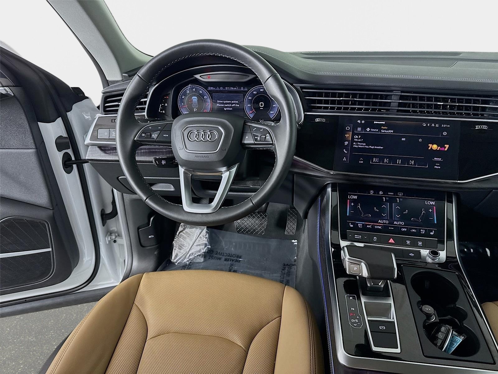 Used 2025 Audi Q8 Premium Plus AWD/4WD image 25
