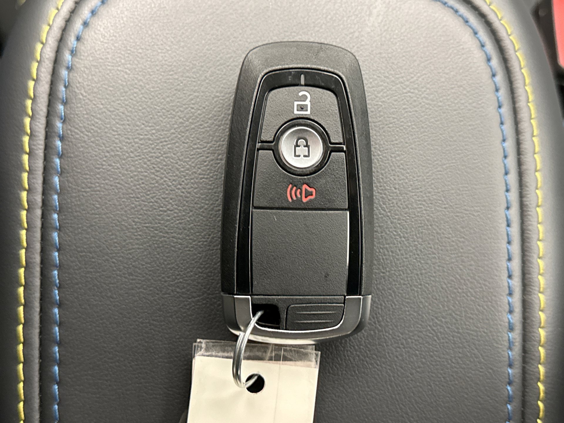 Used 2025 Ford Maverick Lobo AWD/4WD image 18