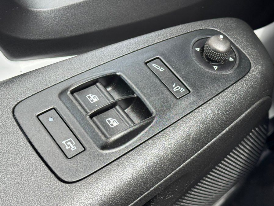 Used 2024 RAM ProMaster 2500 w/ Convenience Group FWD image 7