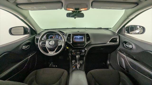 Used 2020 Jeep Cherokee Latitude AWD/4WD image 26