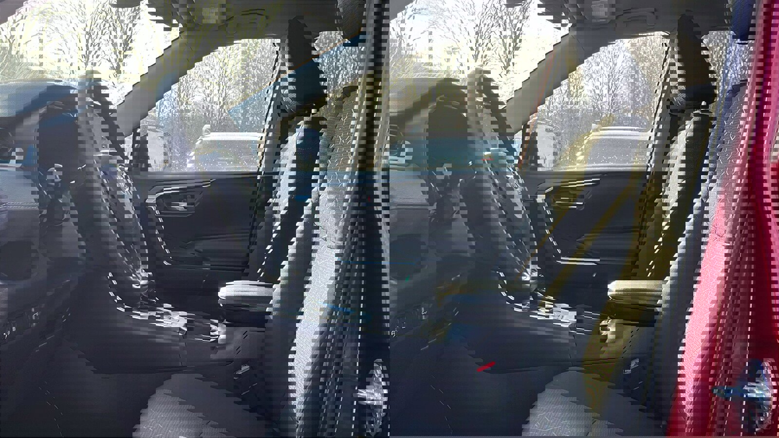 Used 2021 Toyota RAV4 XLE w/ Convenience Package AWD/4WD image 12