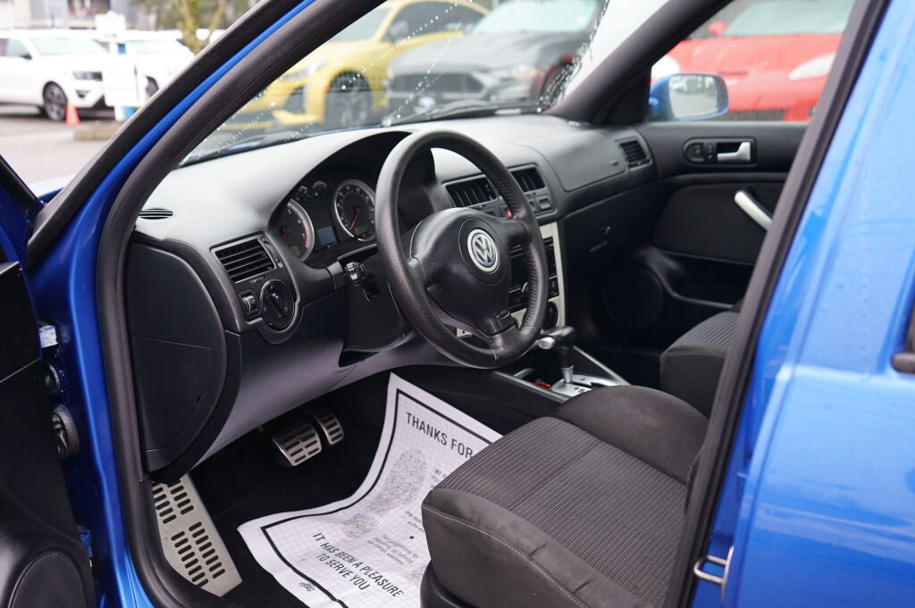 Used 2005 Volkswagen Jetta GLI image 10