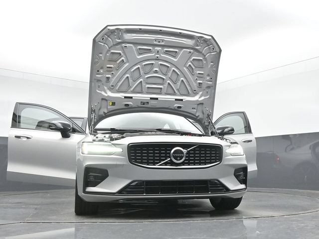 Used 2024 Volvo S60 B5 Plus AWD/4WD image 51