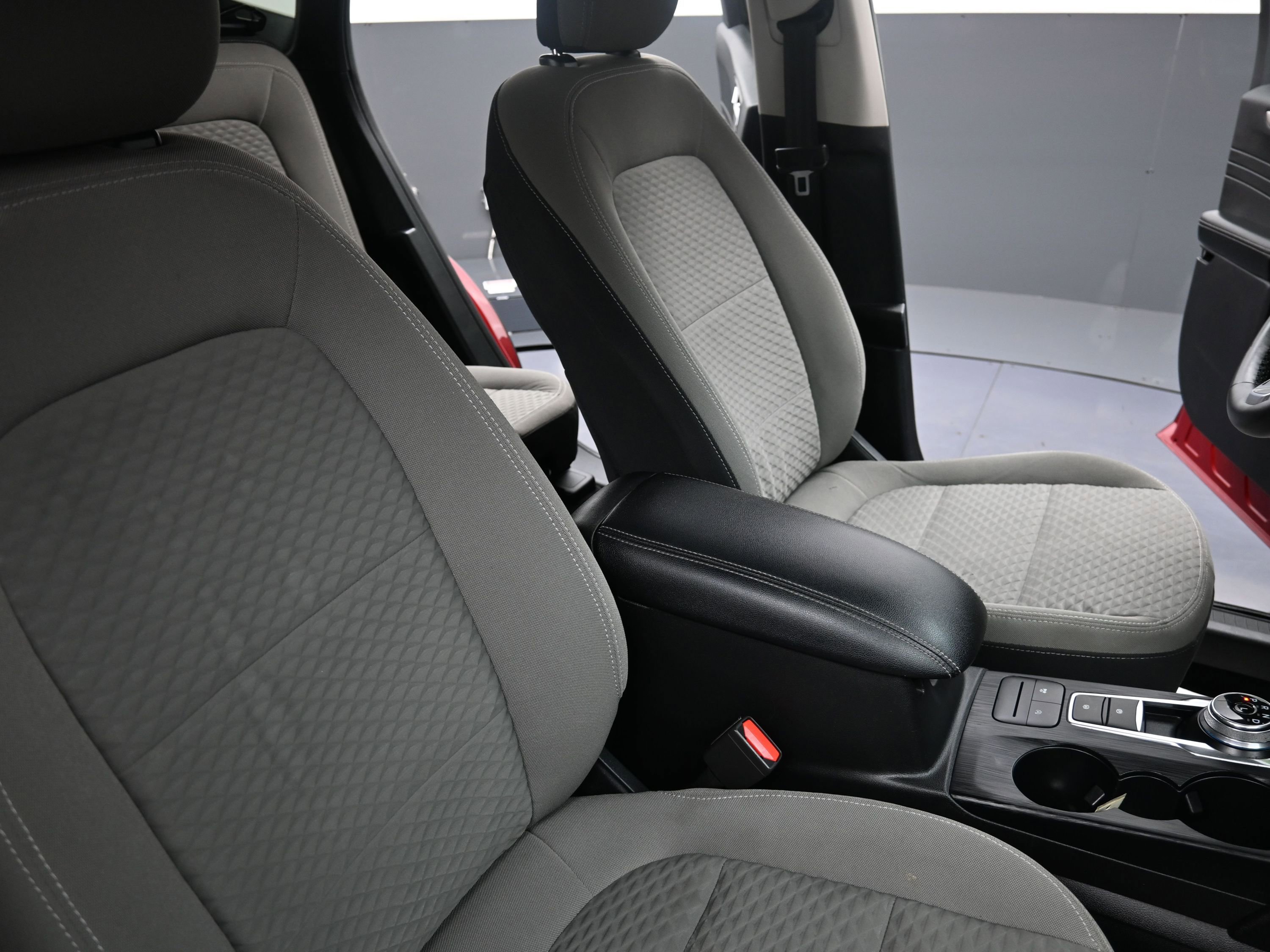 Used 2021 Ford Escape SE w/ Cold Weather Package FWD image 36