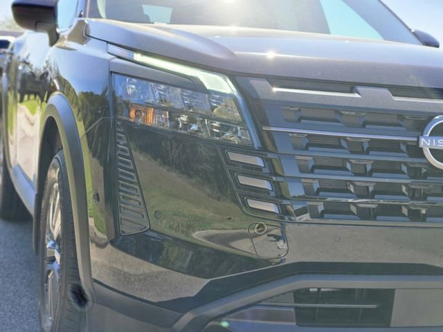 New 2026 Nissan Pathfinder SV w/ Cargo Package FWD image 9